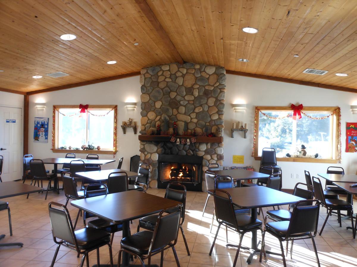 Oakzanita Springs Camping Resort Cottage 4 Descanso Exterior photo